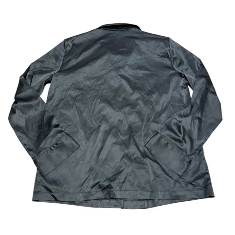 SKIMS 	•	brand collectible paired